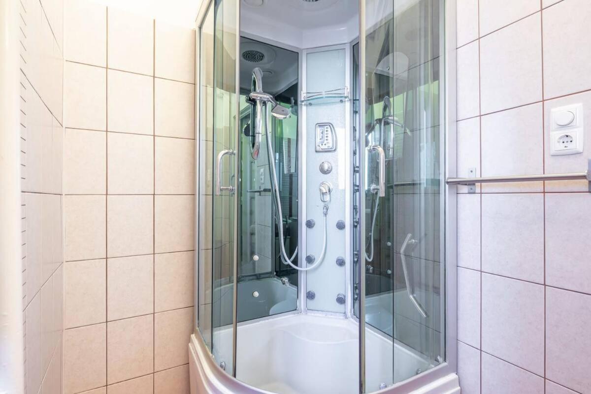 Vamhaz Boulevard Apartments Budapeşte Dış mekan fotoğraf